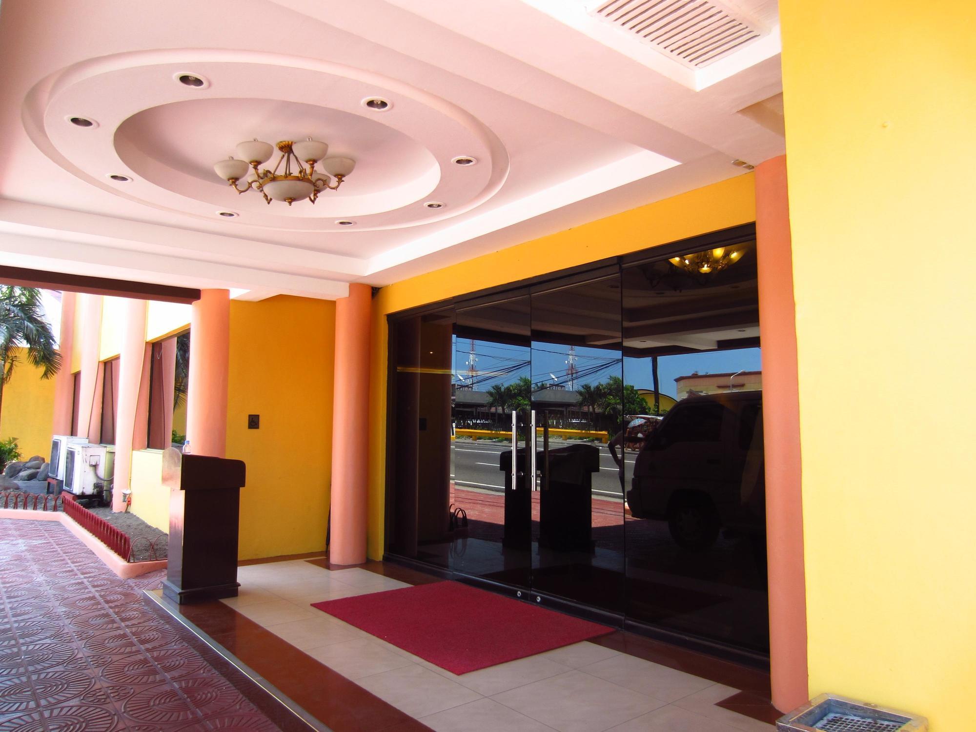 Grand Regal Hotel Bacolod Eksteriør billede
