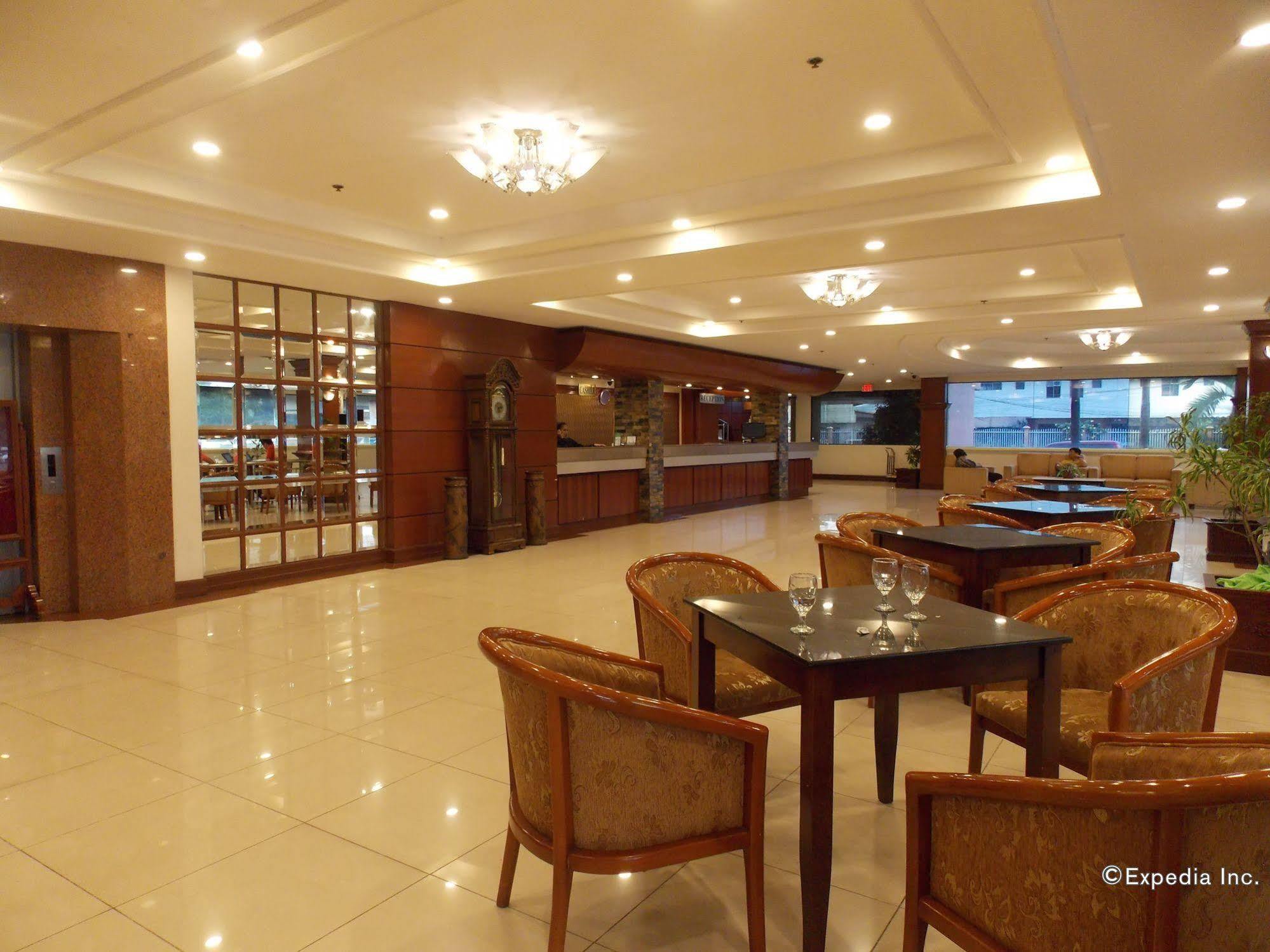 Grand Regal Hotel Bacolod Eksteriør billede