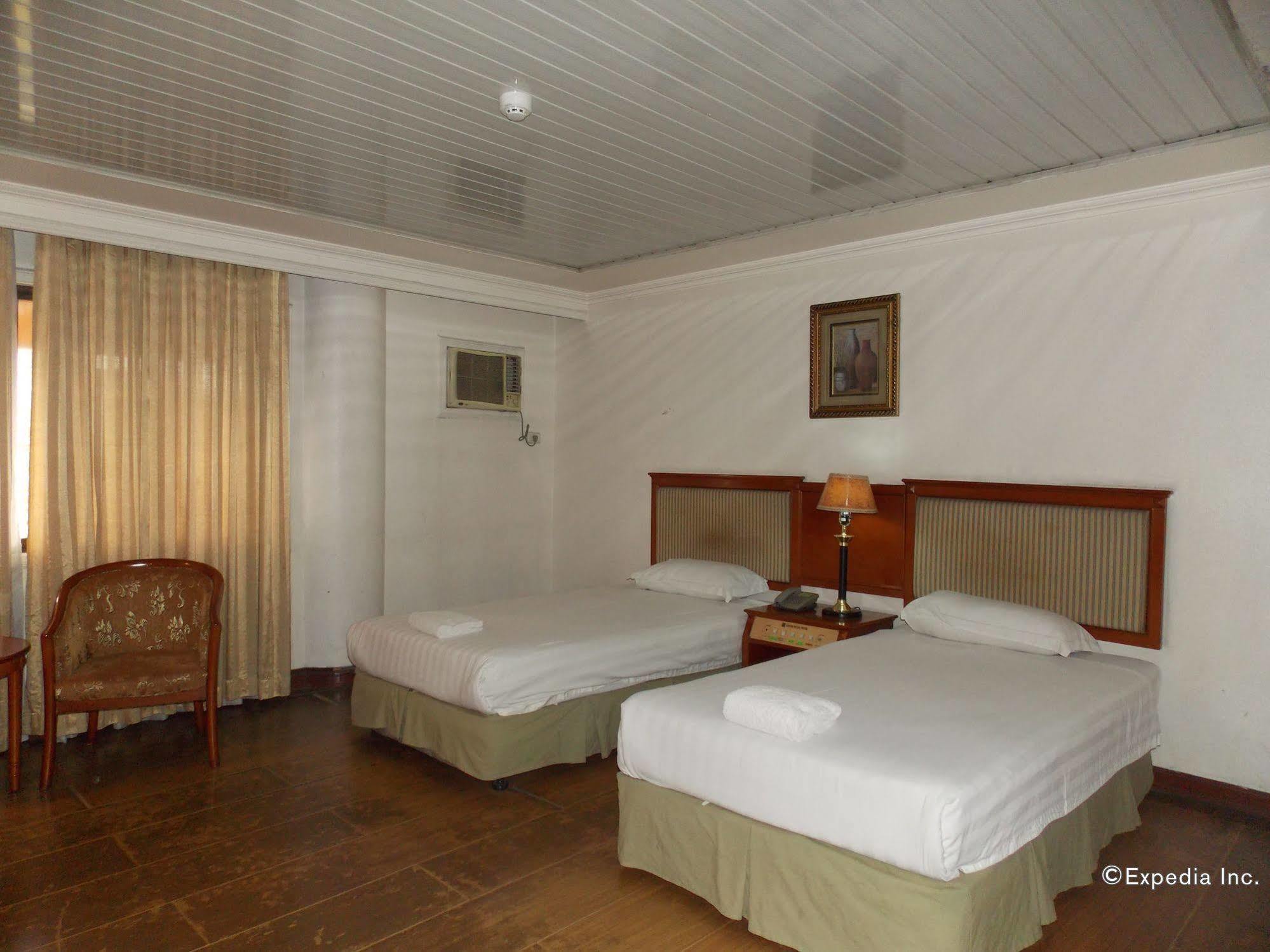 Grand Regal Hotel Bacolod Eksteriør billede