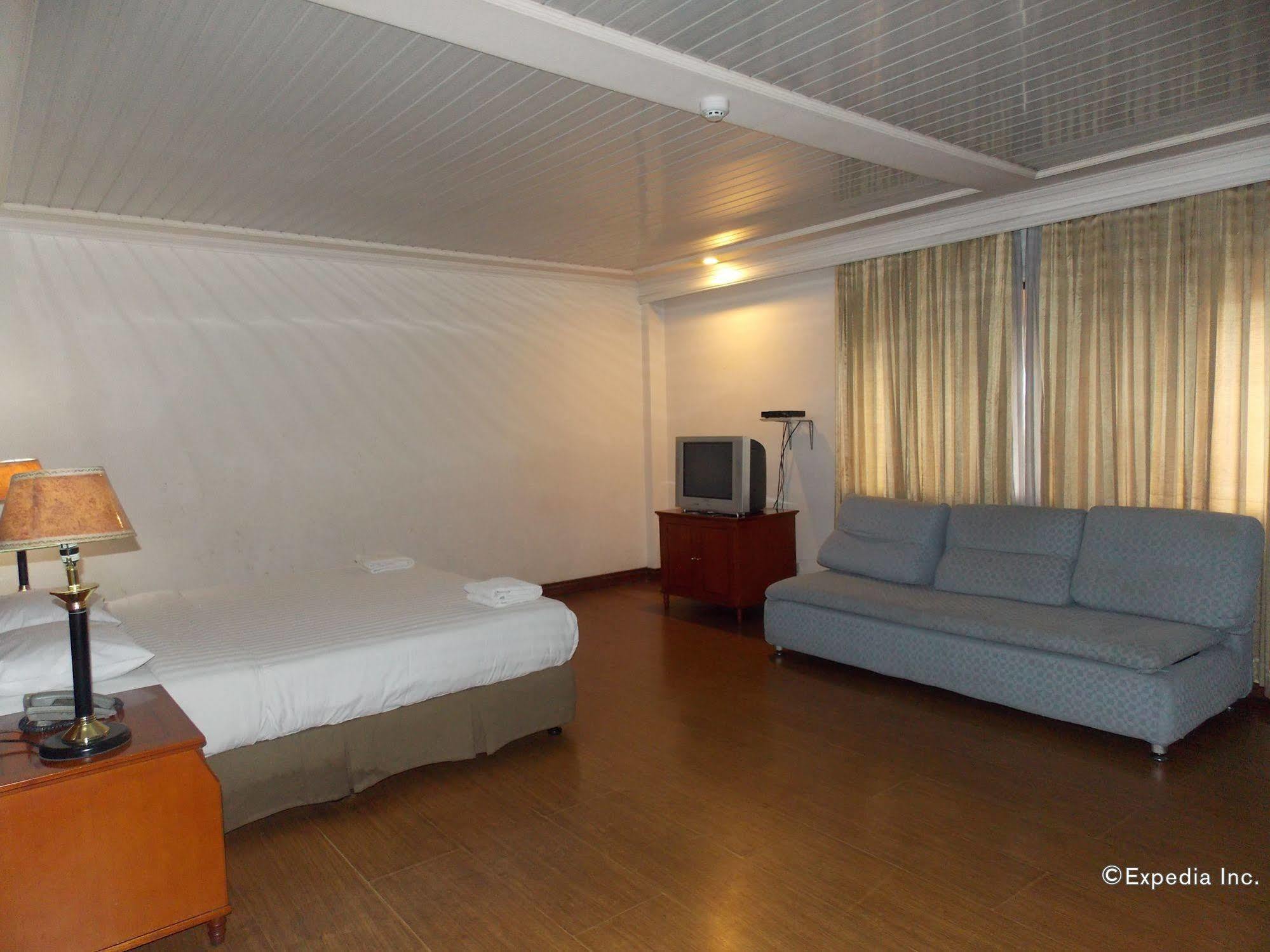 Grand Regal Hotel Bacolod Eksteriør billede