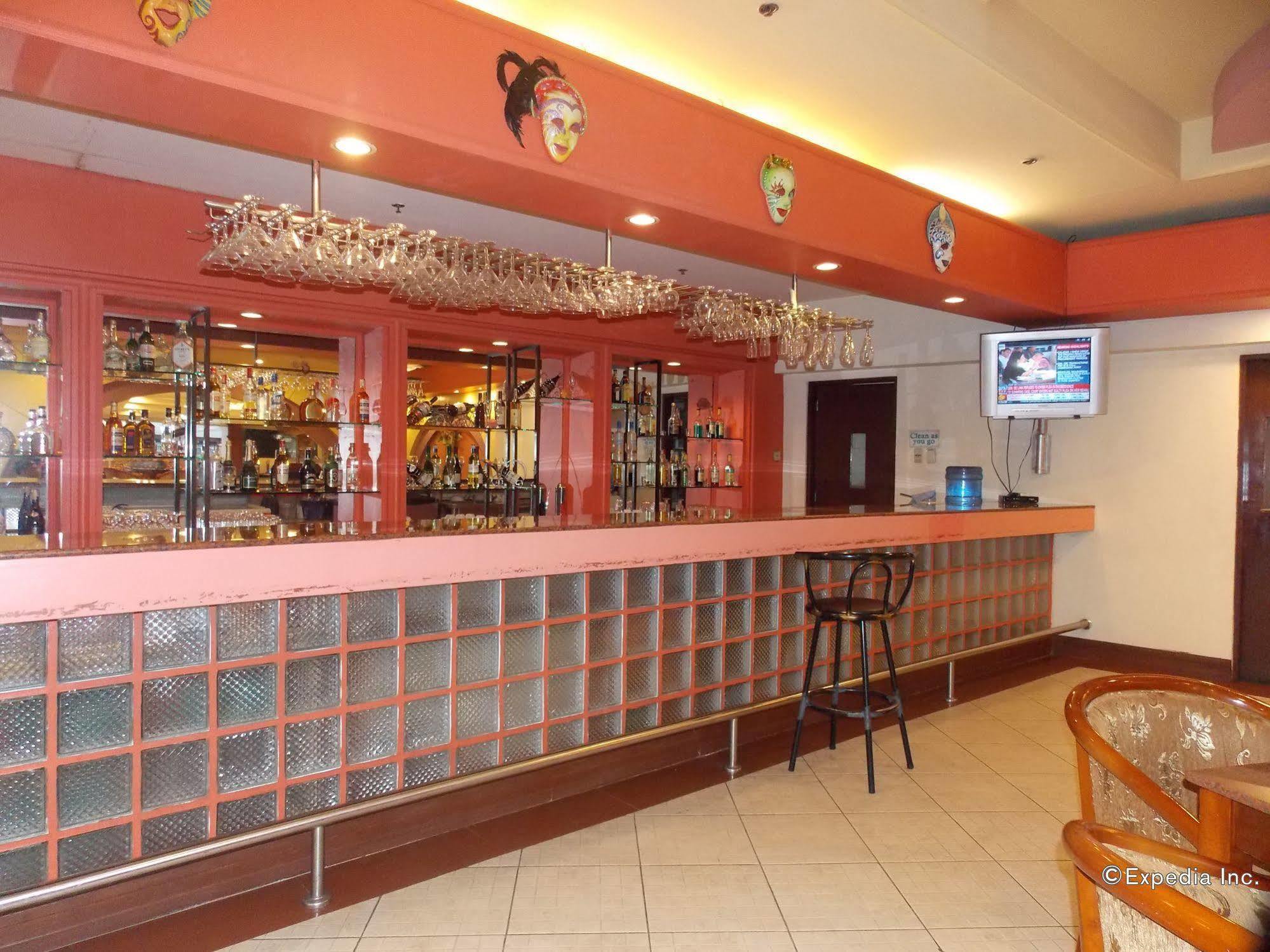 Grand Regal Hotel Bacolod Eksteriør billede