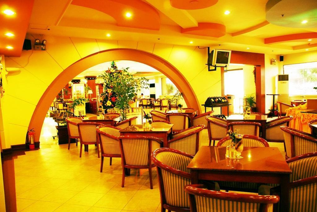 Grand Regal Hotel Bacolod Eksteriør billede