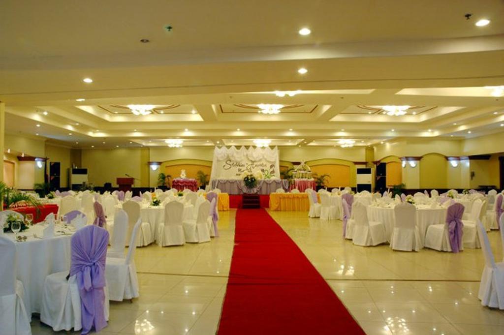 Grand Regal Hotel Bacolod Eksteriør billede